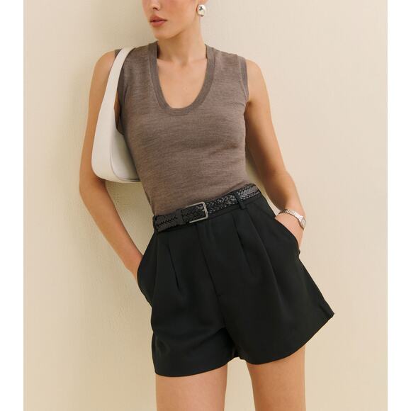Reformation 'Mason' Black Short Size 2 - Picture 1 of 5